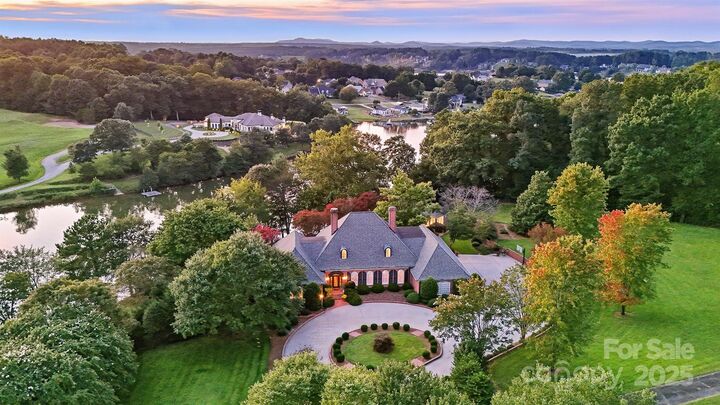 Property Photo:  364 39th Avenue Drive NW  NC 28601 