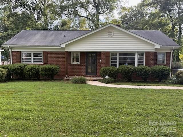 4034 Leeds Drive  Charlotte NC 28205 photo