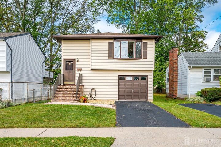 89 Cooper Avenue  Iselin NJ 08830 photo
