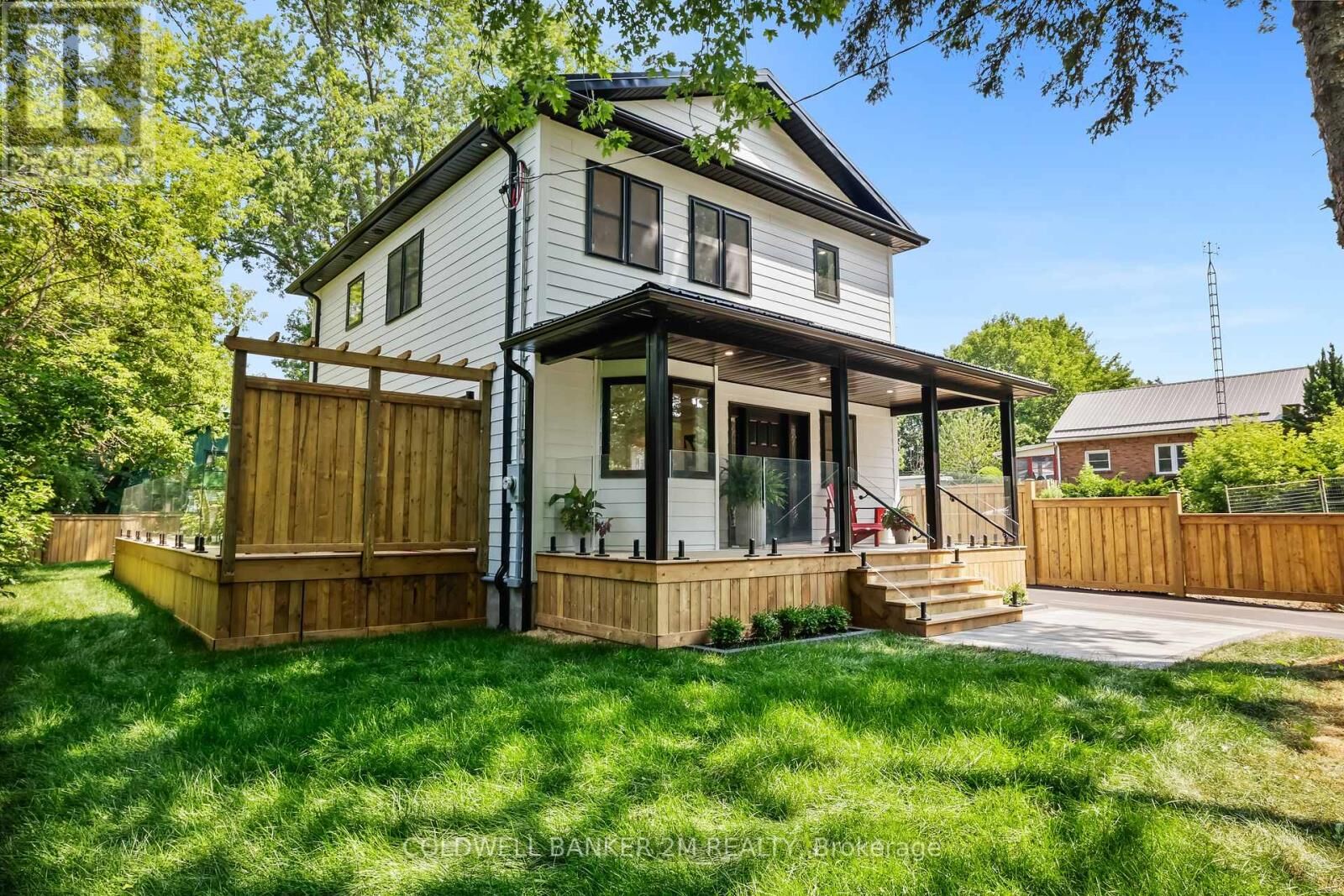 Property Photo:  128 Buckingham Avenue  ON L1G 2K5 