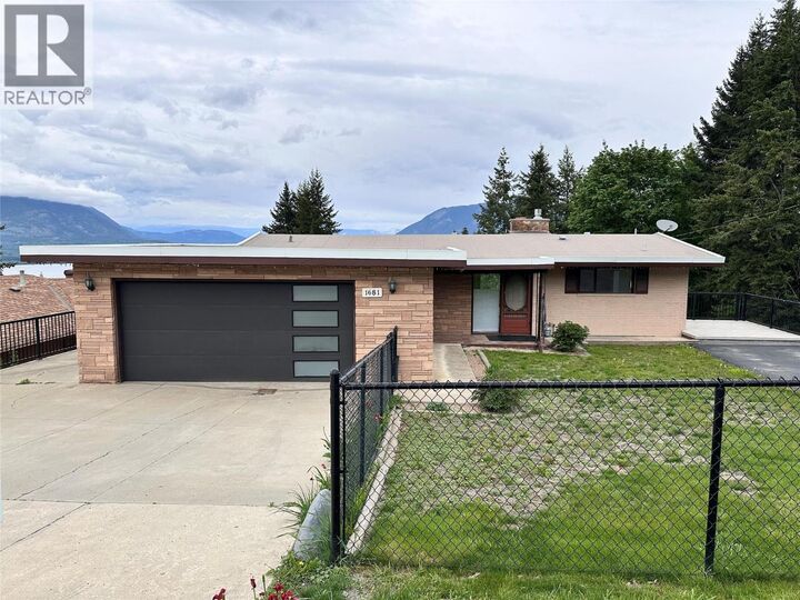 1681 12 Avenue Southeast  Salmon Arm BC V1E 2E4 photo