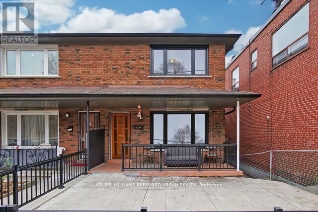 Property Photo:  1353 Davenport Road 1  ON M6H 2H5 