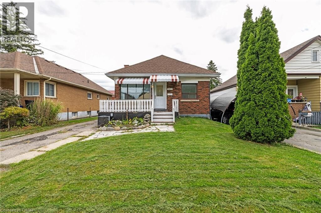 Property Photo:  263 East 8th Street  ON L9A 3M1 