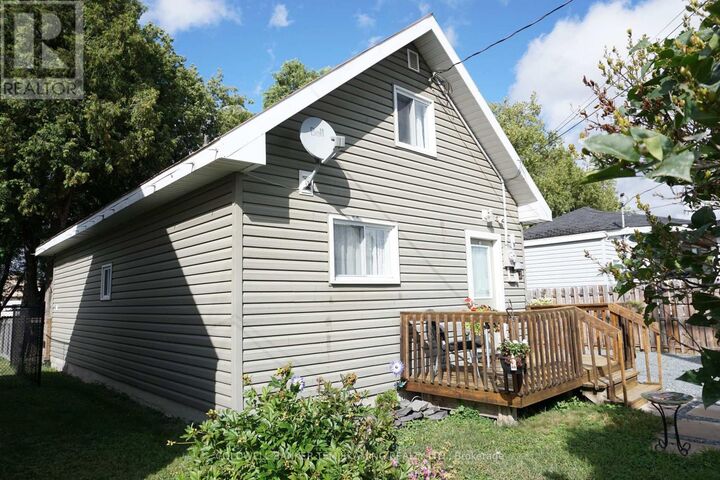 Photo de la propriété: 351 Broadwood Avenue ON P0J 1P0
