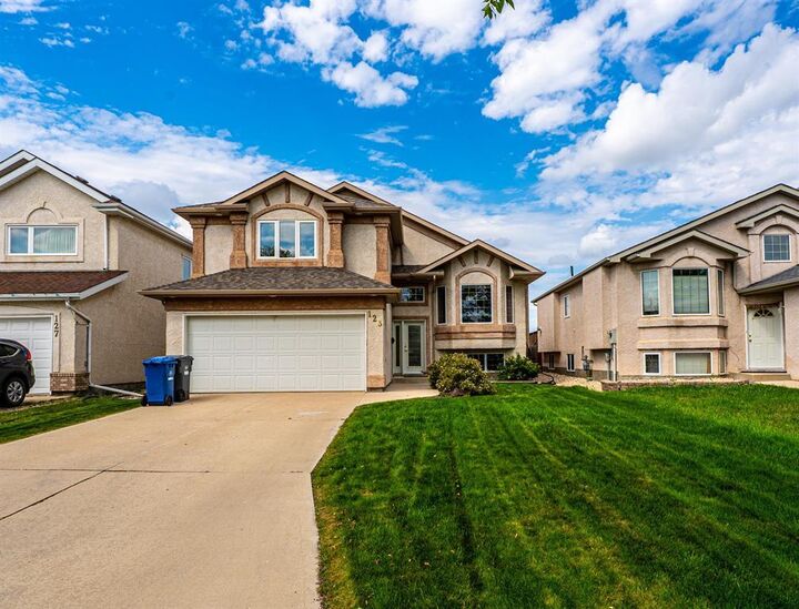 123 Colebrook Drive  Winnipeg MB R3T 5Z6 photo