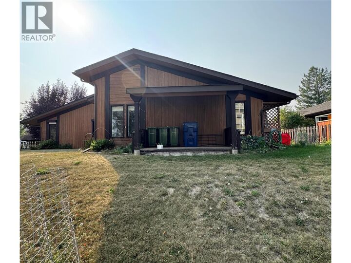 Property Photo: 717 12th Avenue 8 BC V0A 1K0