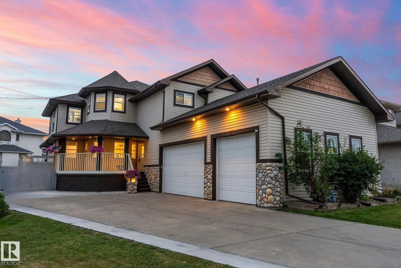 Property Photo: 11003 177 Avenue NW AB T5X 6H5
