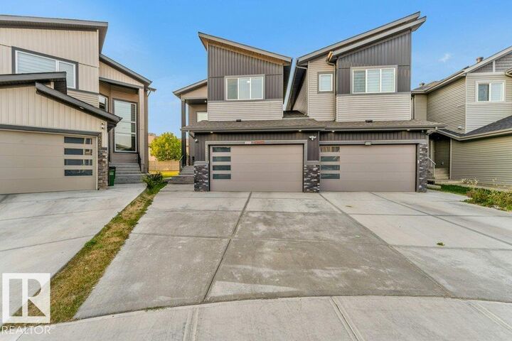 1522 17 Avenue NW  Edmonton AB T6T 2R9 photo