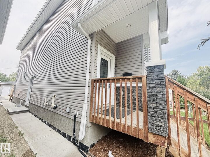 Property Photo: 11916 89 Street NW AB T5B 3V8