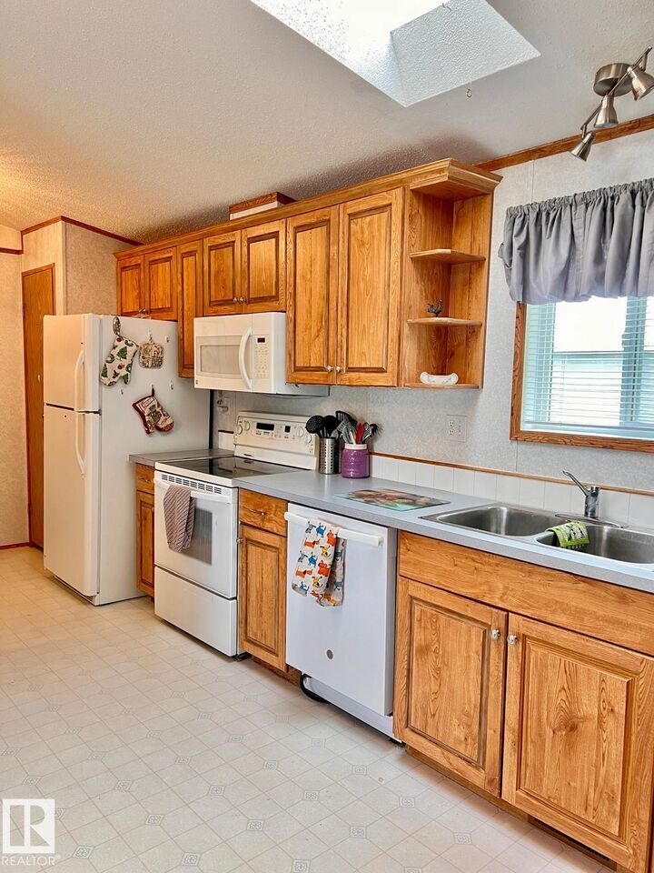 Photo de la propriété:  109 4 Street E  AB T0C 0T0