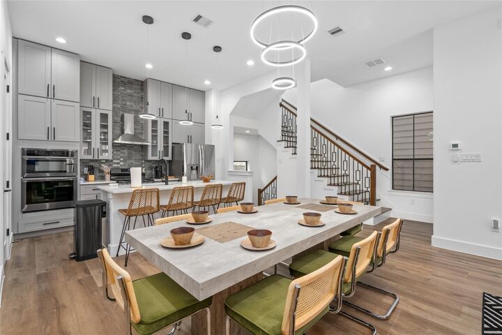 Property Photo: 1303 E 27th Street B TX 77009