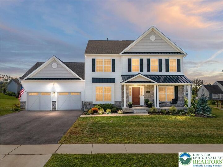 Property Photo: 4476 Stonebridge Drive PA 18062