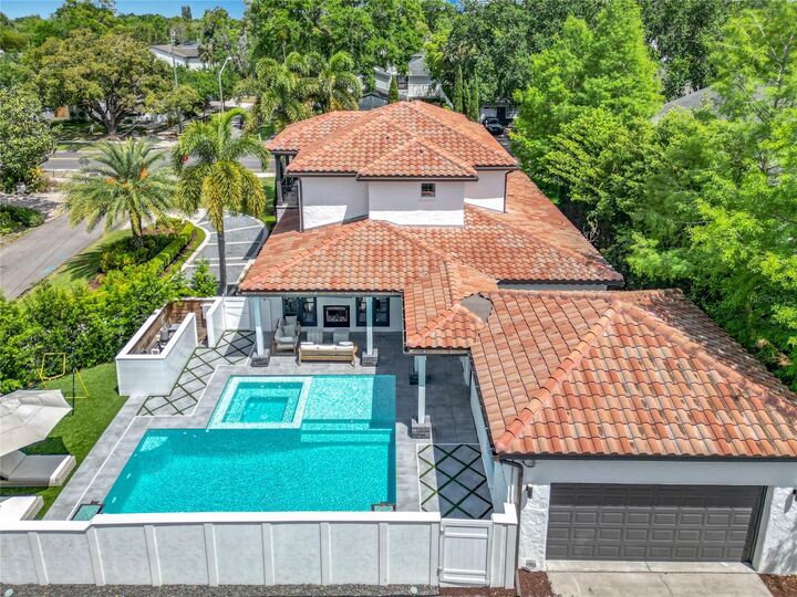 Property Photo: 2614 Parkland Dr FL 32789