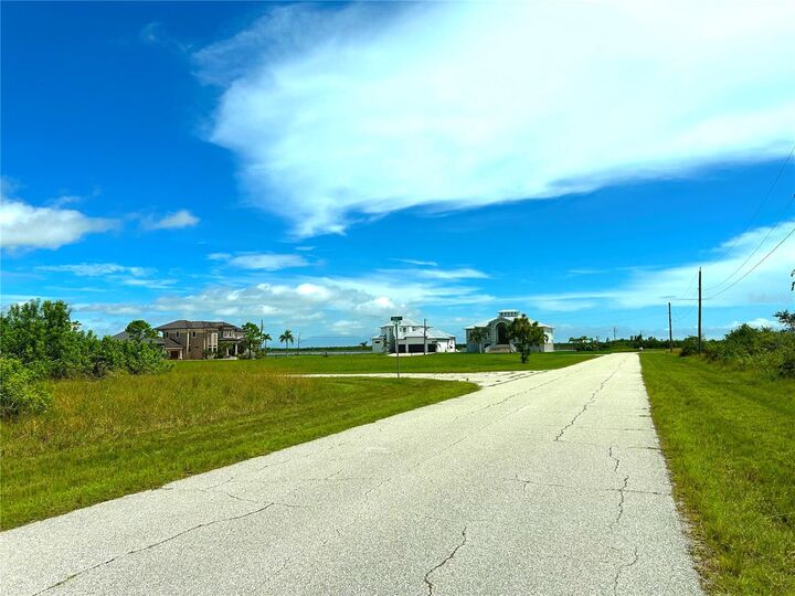 Property Photo:  10551 Hatchett Circle  FL 33981 