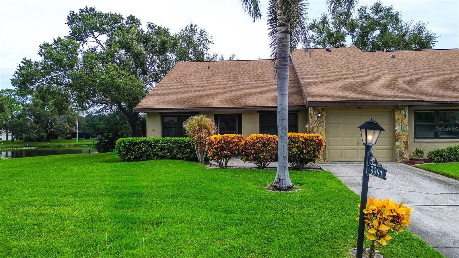 Property Photo:  9981 Lake Seminole Drive W  FL 33773 