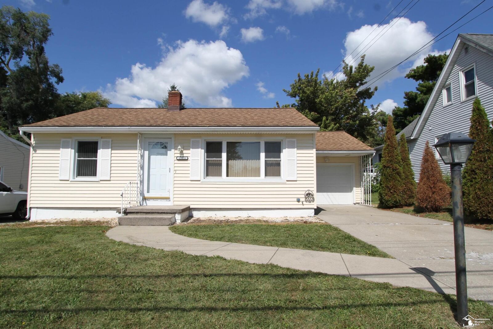 Property Photo:  15453 Parkwood Smt Drive  MI 48161 