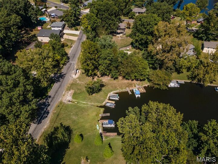 Property Photo:  311 Barnett Drive  IL 62025 