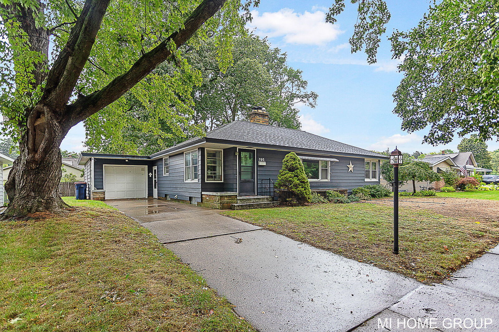Property Photo: 195 E 28th Street MI 49423