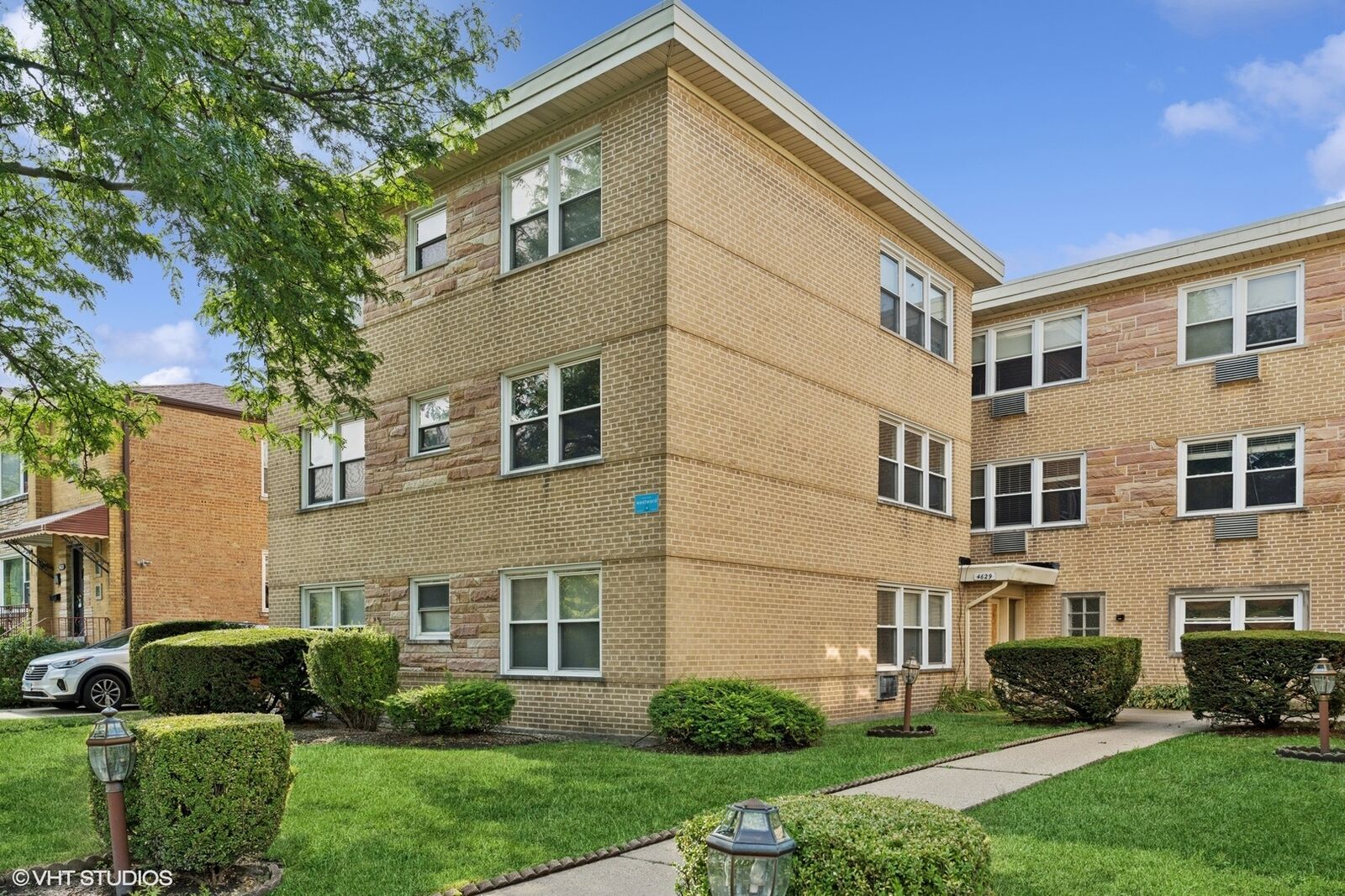 Property Photo: 4629 Main Street 2C IL 60076