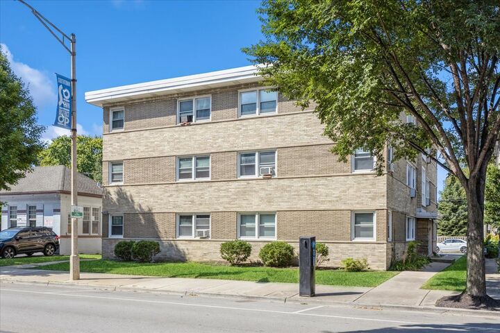 929 S Oak Park Avenue 1ne  Oak Park IL 60304 photo