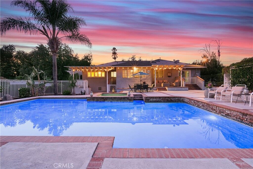 Property Photo:  8781 Enramada Avenue  CA 90605