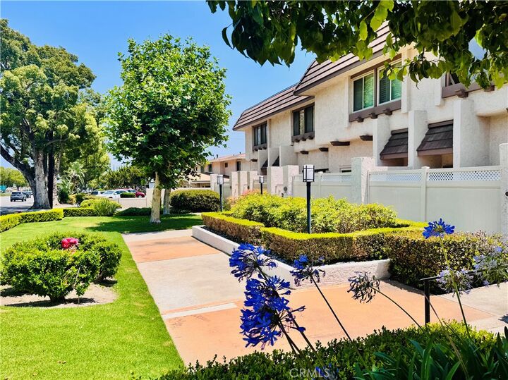 Property Photo:  848 W Huntington Drive 3  CA 91007 