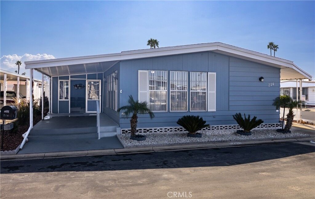 Property Photo:  601 N Kirby Street 214  CA 92545 