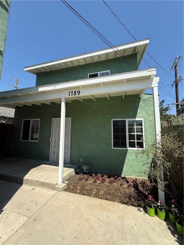Property Photo: 1789 37th Drive CA 90018
