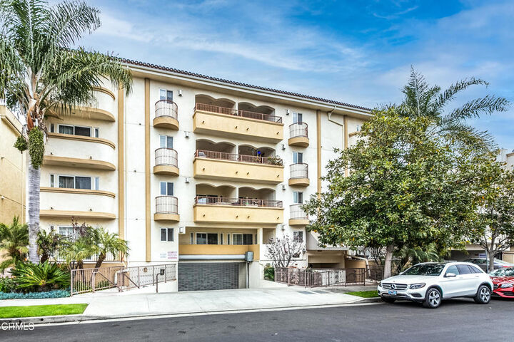 1828 Glendon Avenue 101  Los Angeles CA 90025 photo