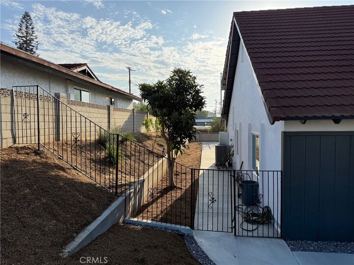 Property Photo:  1004 N Las Flores Avenue  CA 90640 