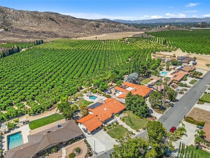 Property Photo:  43839 Mandarin Drive  CA 92544 