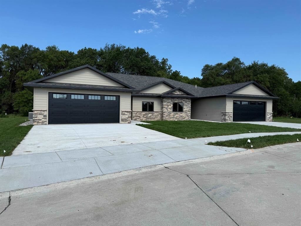 Property Photo: 1510 Regency Circle North NE 68701