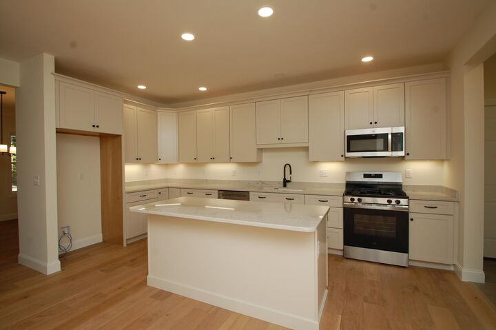 Property Photo:  17 Griffin Road  NH 03051 