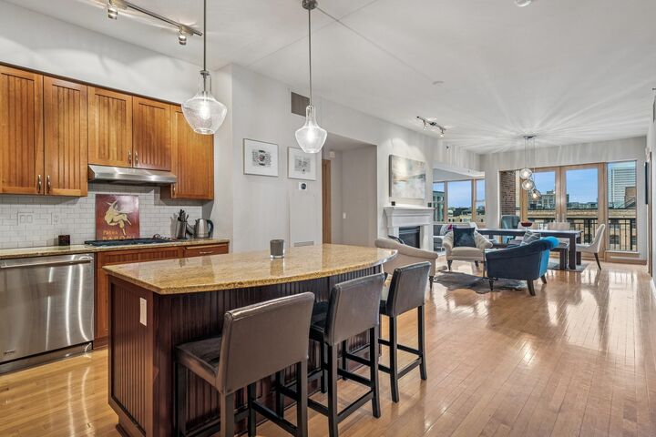 Property Photo:  401 N 2nd Street 5602  MN 55401 