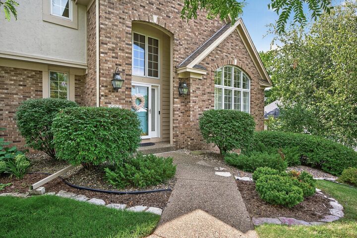 Property Photo:  606 Sutcliff Circle  MN 55118 