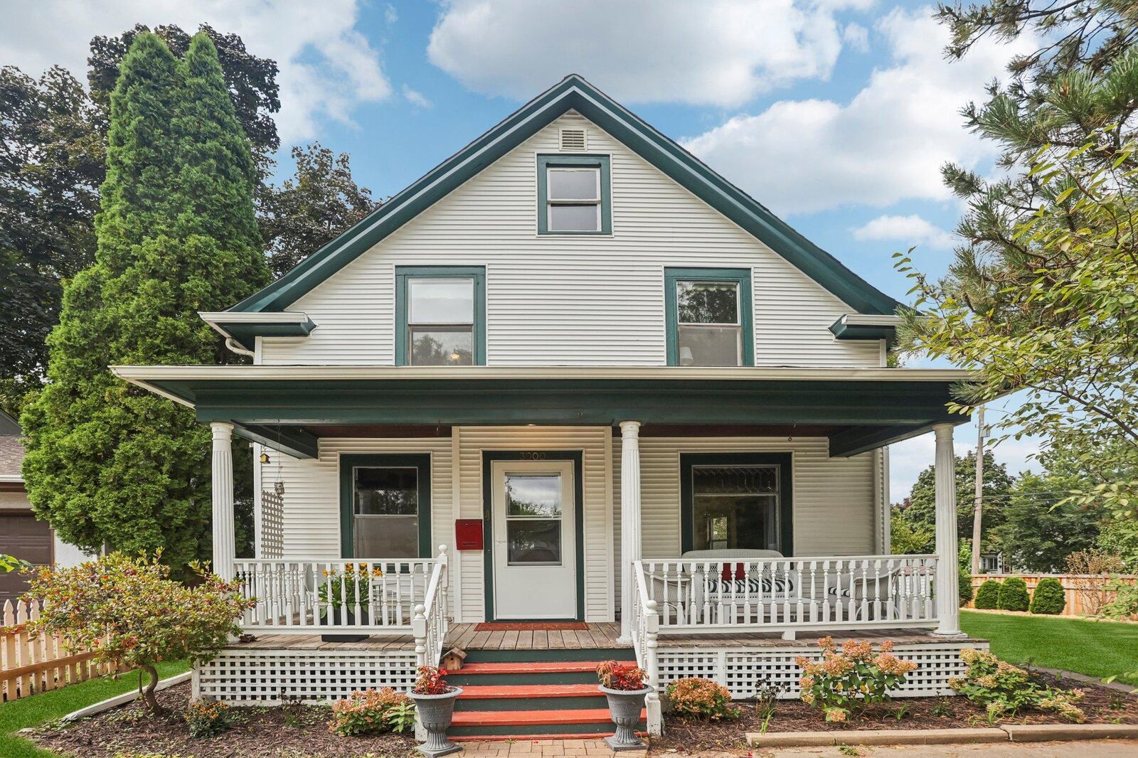 Property Photo: 3000 Alabama Avenue S MN 55416