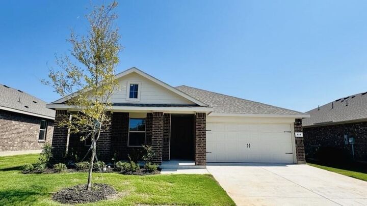 Property Photo: 532 Marsh Street TX 76033
