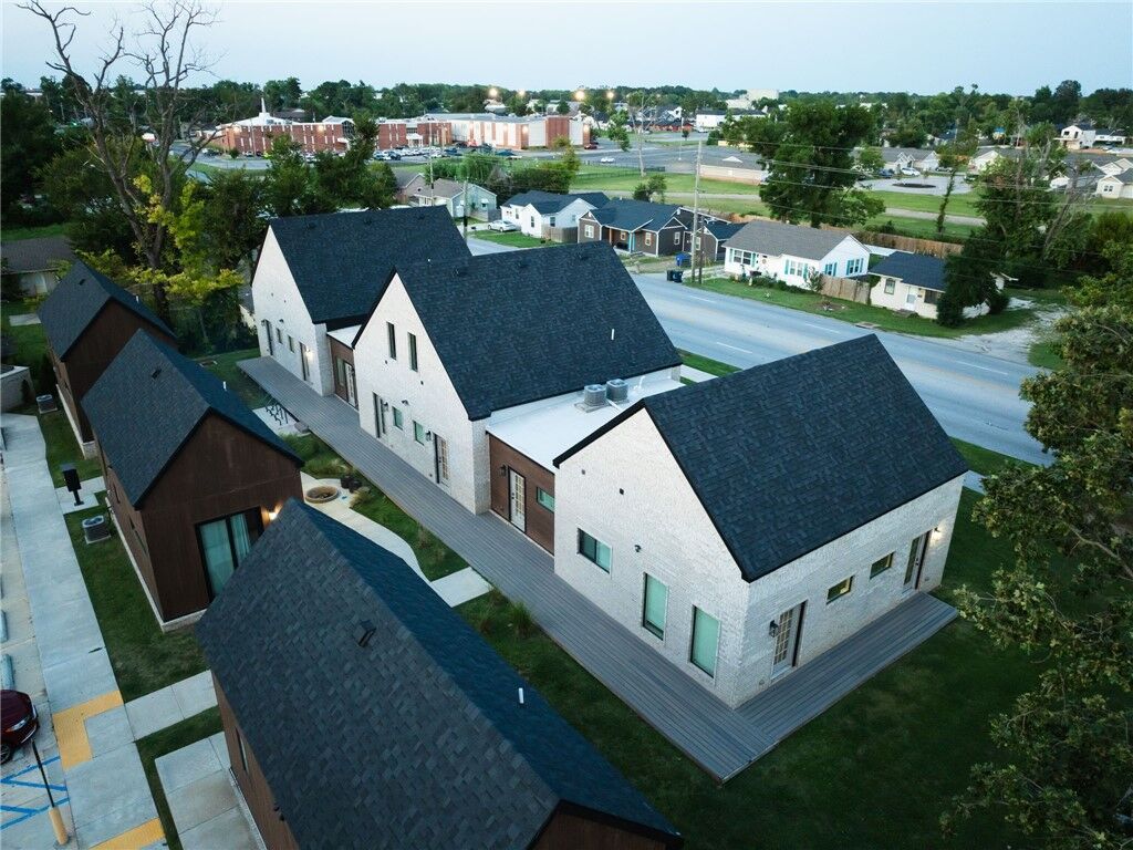 Property Photo: 510 N 8th Street AR 72756