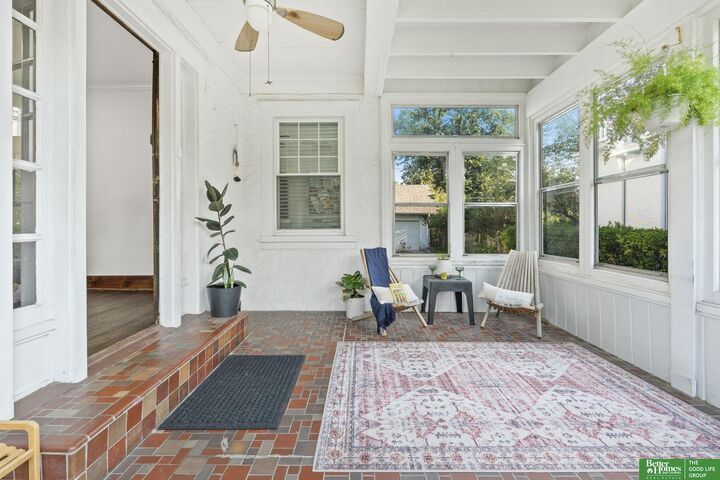 Property Photo:  5014 Nicholas Street  NE 68132 