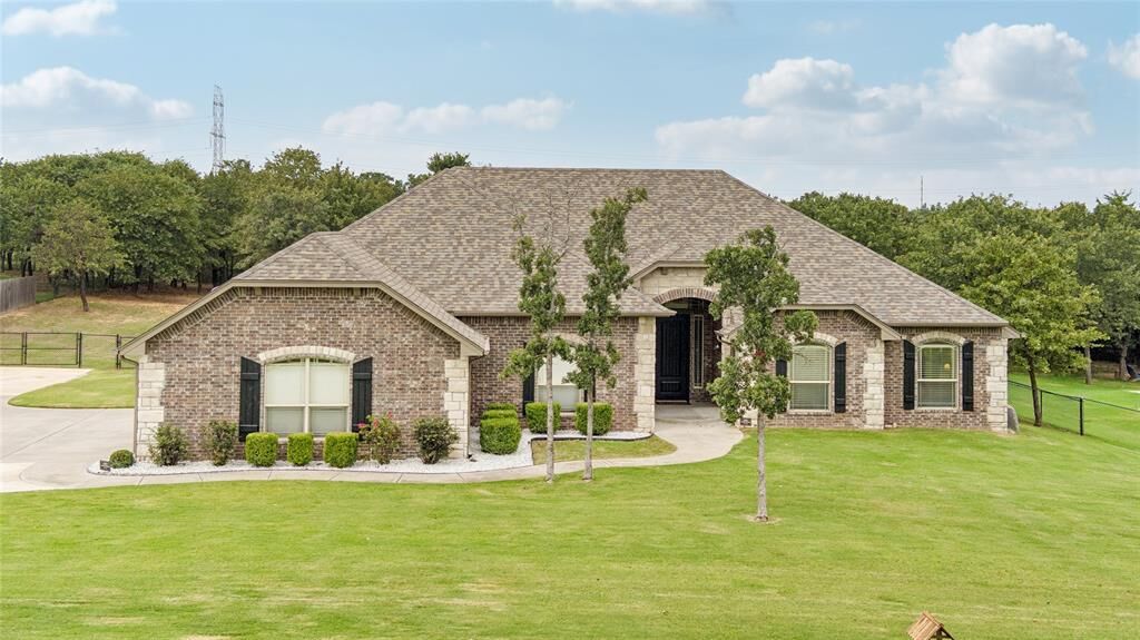 Property Photo: 12845 Willow Bay Drive OK 73165