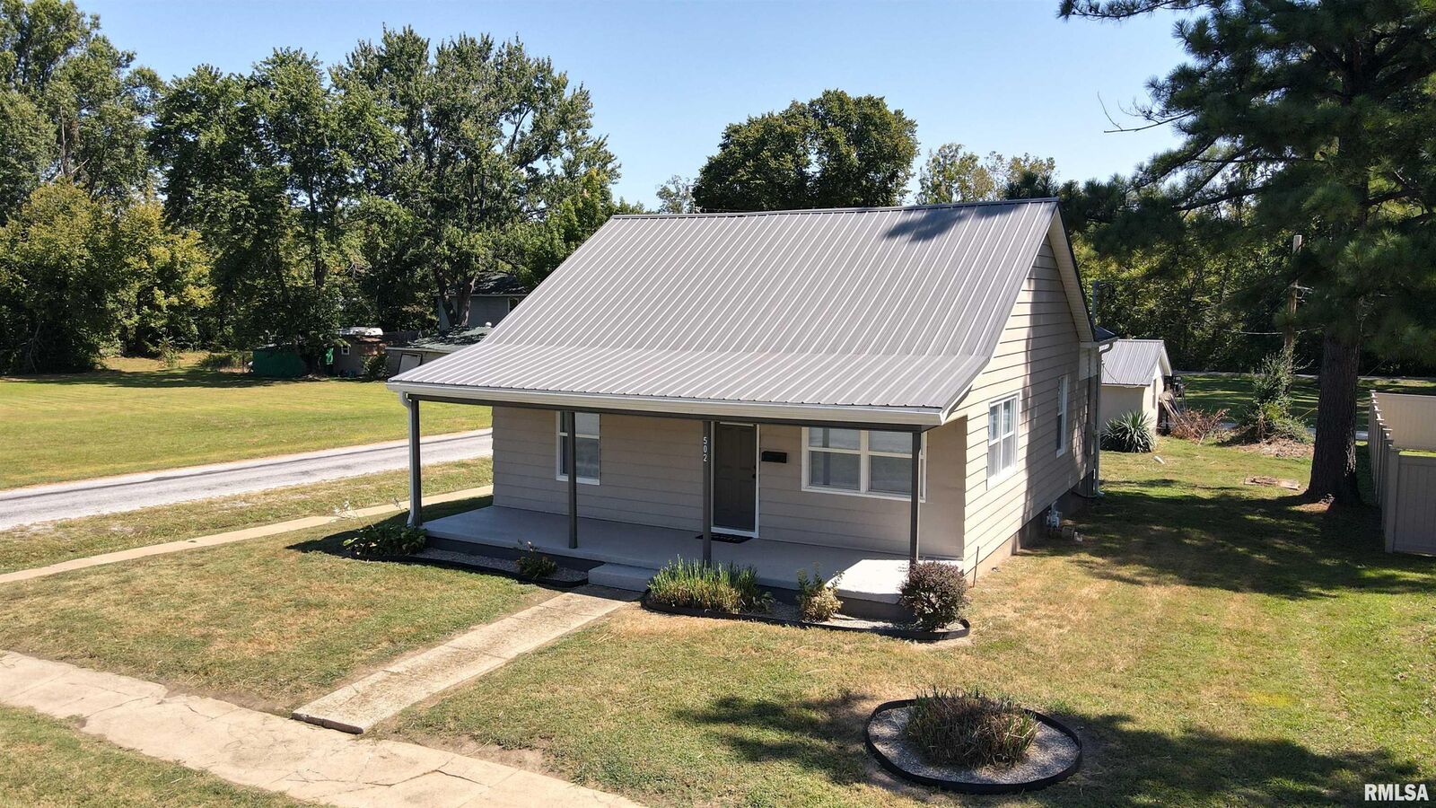Property Photo: 502 S Sunny Slope Street IL 62896