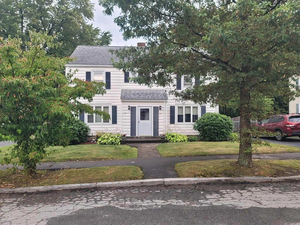 Property Photo:  129 Uncatena Ave. L  MA 01606 