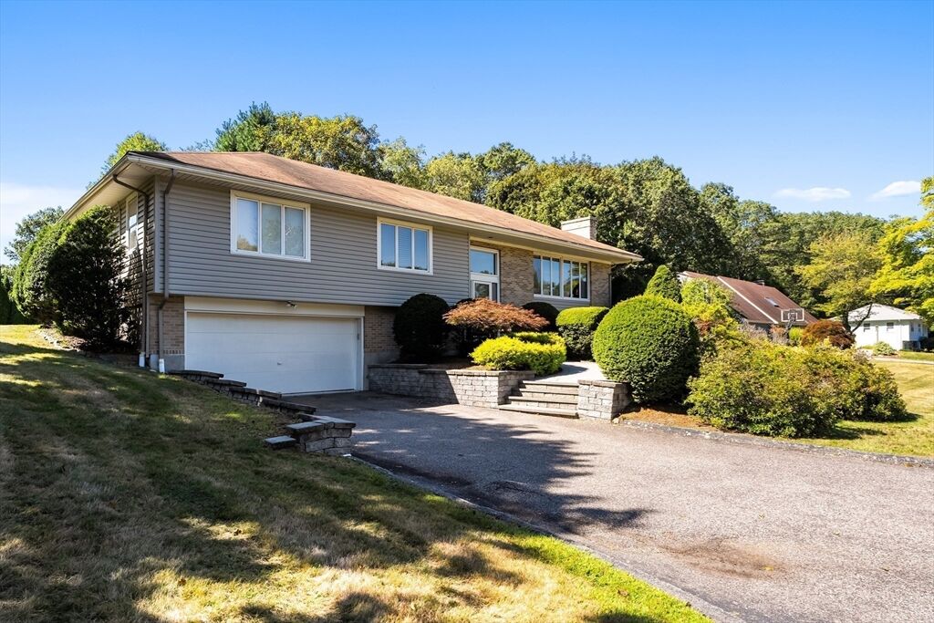 Property Photo:  10 Idylwilde Rd  MA 02421 