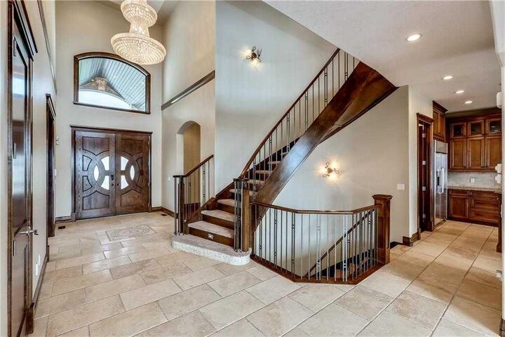 Photo de la propriété: 35 Elmont Drive SW AB T3H 4X9