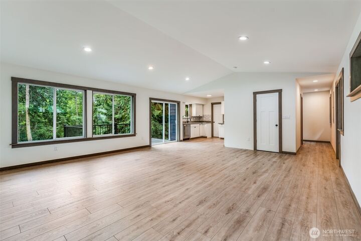 Property Photo: 7917 Decatur Avenue WA 98236