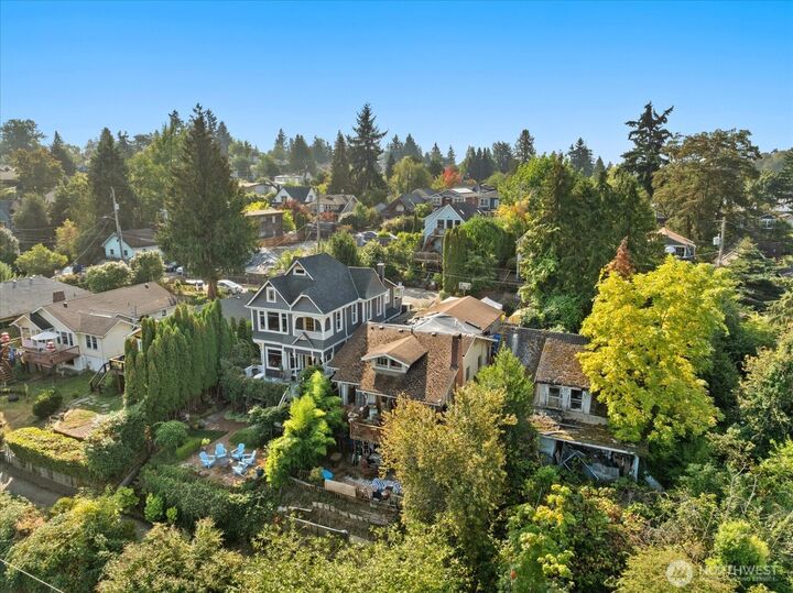 Property Photo: 3925 S Americus Street WA 98118