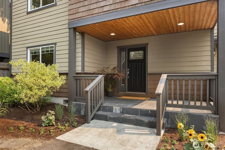 Property Photo:  10334  46th Avenue NE  WA 98125 