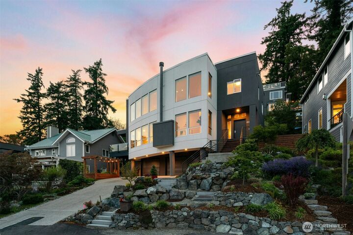 8812 NE 117th Place  Kirkland WA 98034 photo