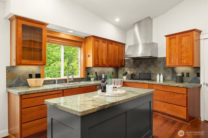 Property Photo:  11005 NE 100th Place  WA 98033