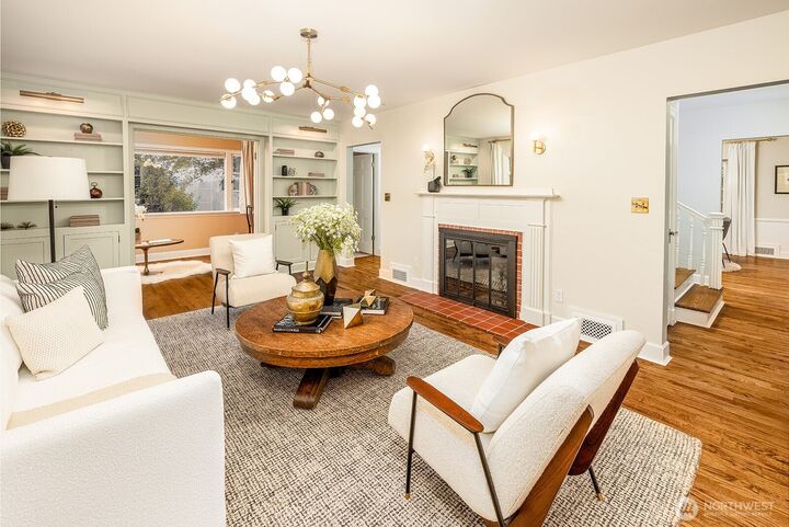 Property Photo:  7521  30th Avenue NE  WA 98115 
